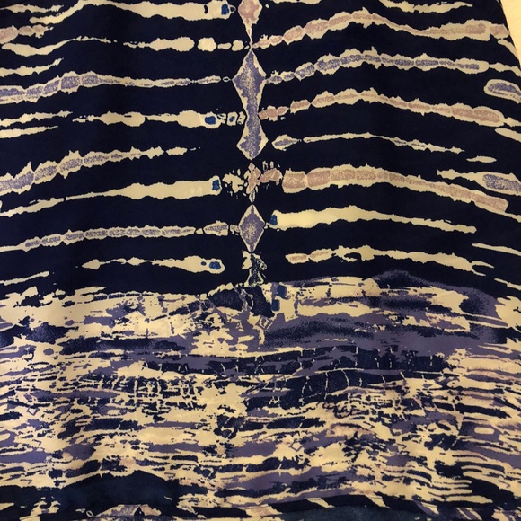 Fun Patterned Lightweight Racer Back Tank Top - Picture 5 of 5